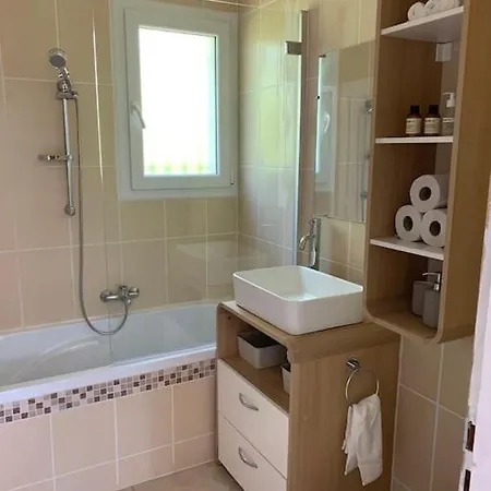 Maison Au Coeur Du Pic Saint Loup Apartman